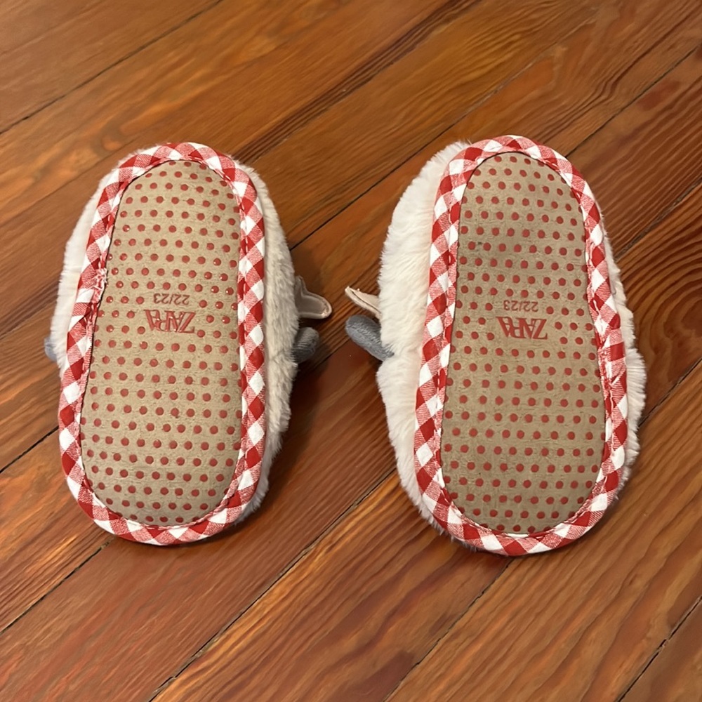 Zara reindeer slippers NWOT - Picture 6 of 8